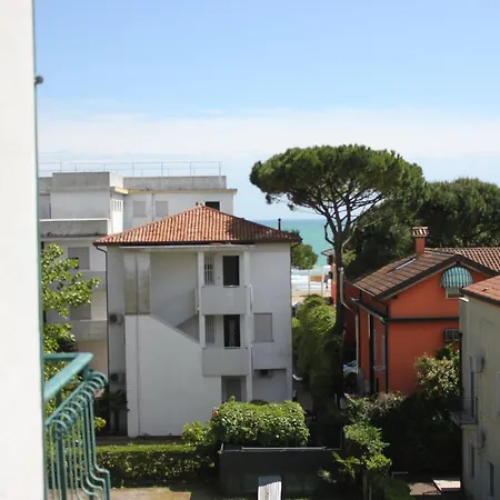 Beverly Lejlighedshotel 3*