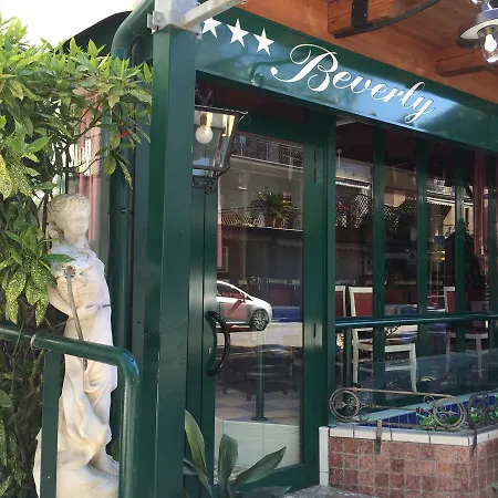 Beverly 3*