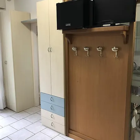 Beverly Τζεσόλο Λίντο